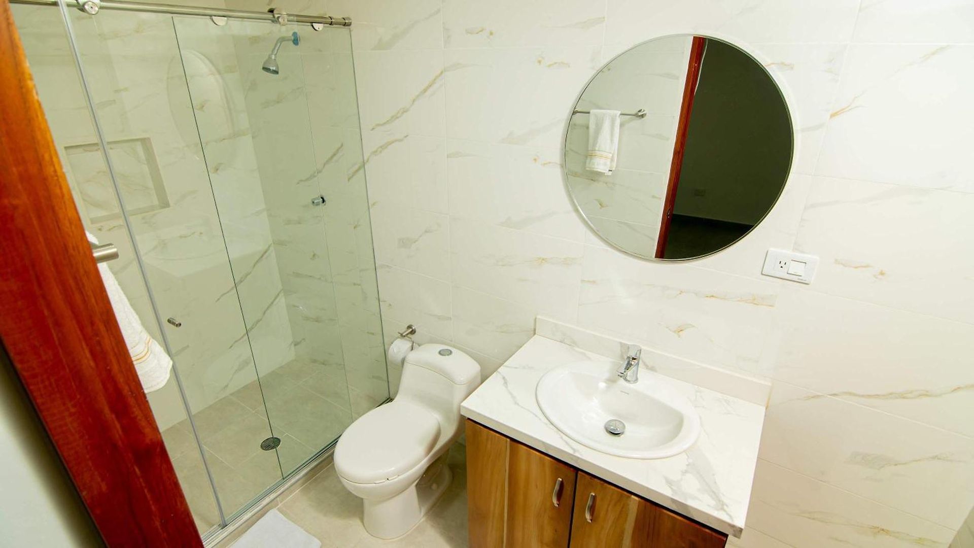 Spacious 3br In Castillo Grande Cartagena