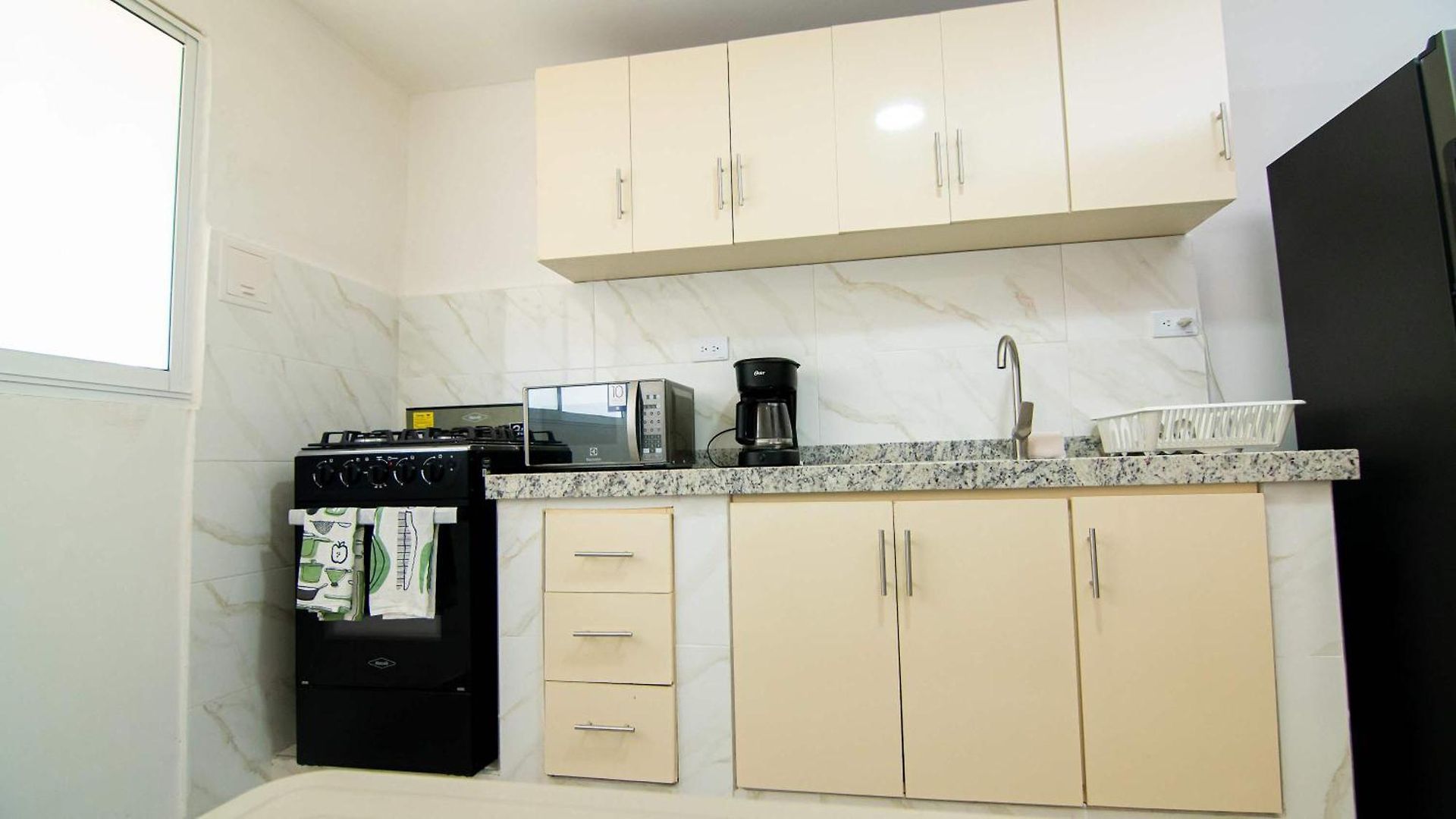 Spacious 3br In Castillo Grande
