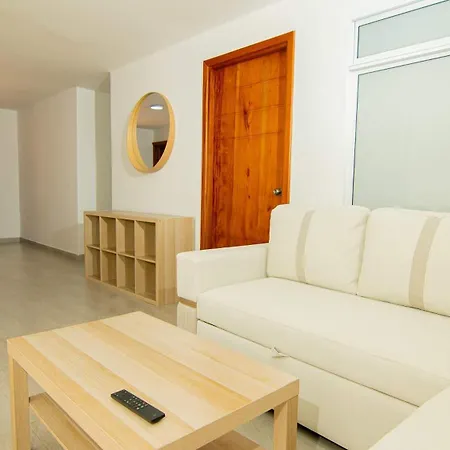 Apartamento Spacious 3br In Castillo Grande *