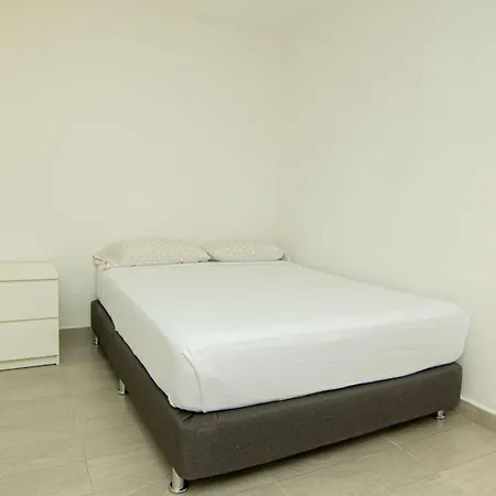 Apartamento Spacious 3br In Castillo Grande Cartagena