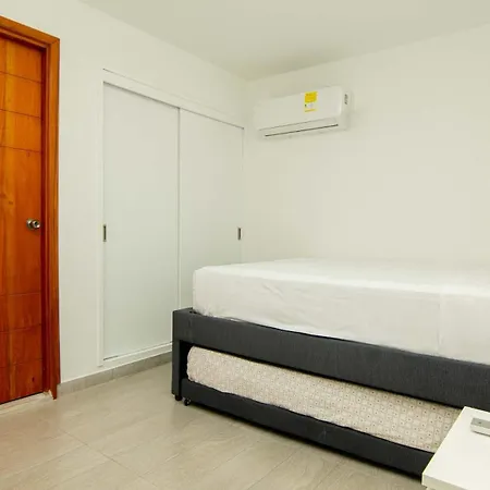 Spacious 3br In Castillo Grande *